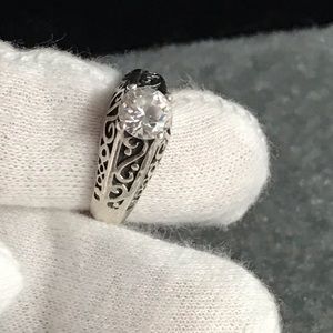 Diamonique ring round cut stone size 6